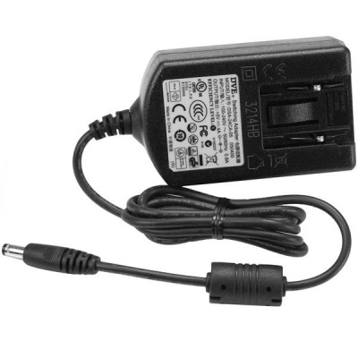 StarTech.com SVA5M4NEUA power adapter/inverter Indoor Black