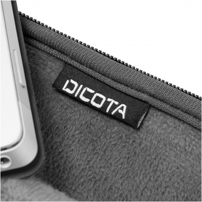 Dicota Ultra Skin PRO notebook case 33.8 cm (13.3") Sleeve case Black