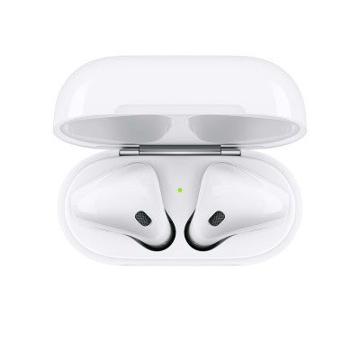 Apple AirPods With CHarging Case