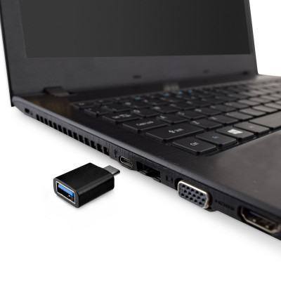 V7 V7U3C2A-BLK-1E USB-C USB-A Zwart