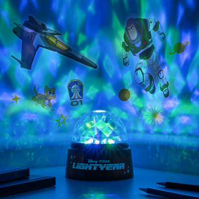 Disney -  Lightyear Projectielamp met Stickerset